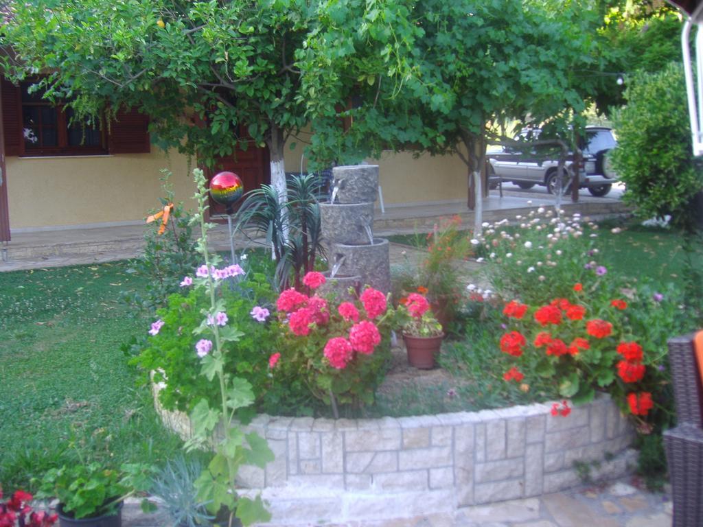 Zorbas Hotel Миртея Экстерьер фото