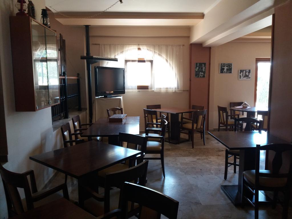 Zorbas Hotel Миртея Экстерьер фото
