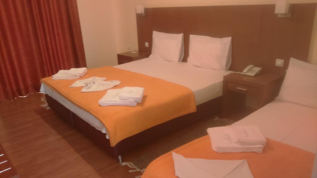 Zorbas Hotel Миртея Экстерьер фото