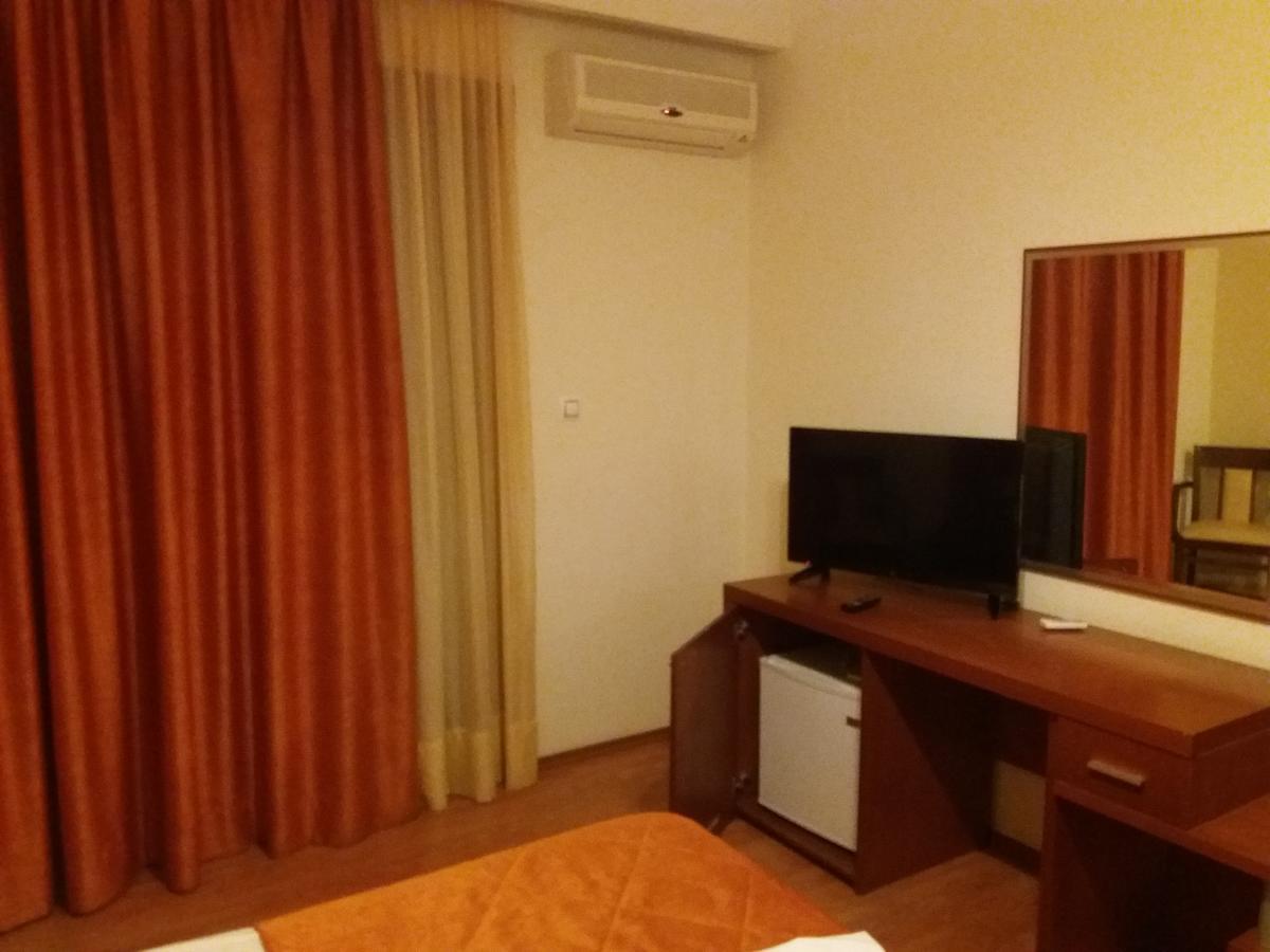 Zorbas Hotel Миртея Экстерьер фото