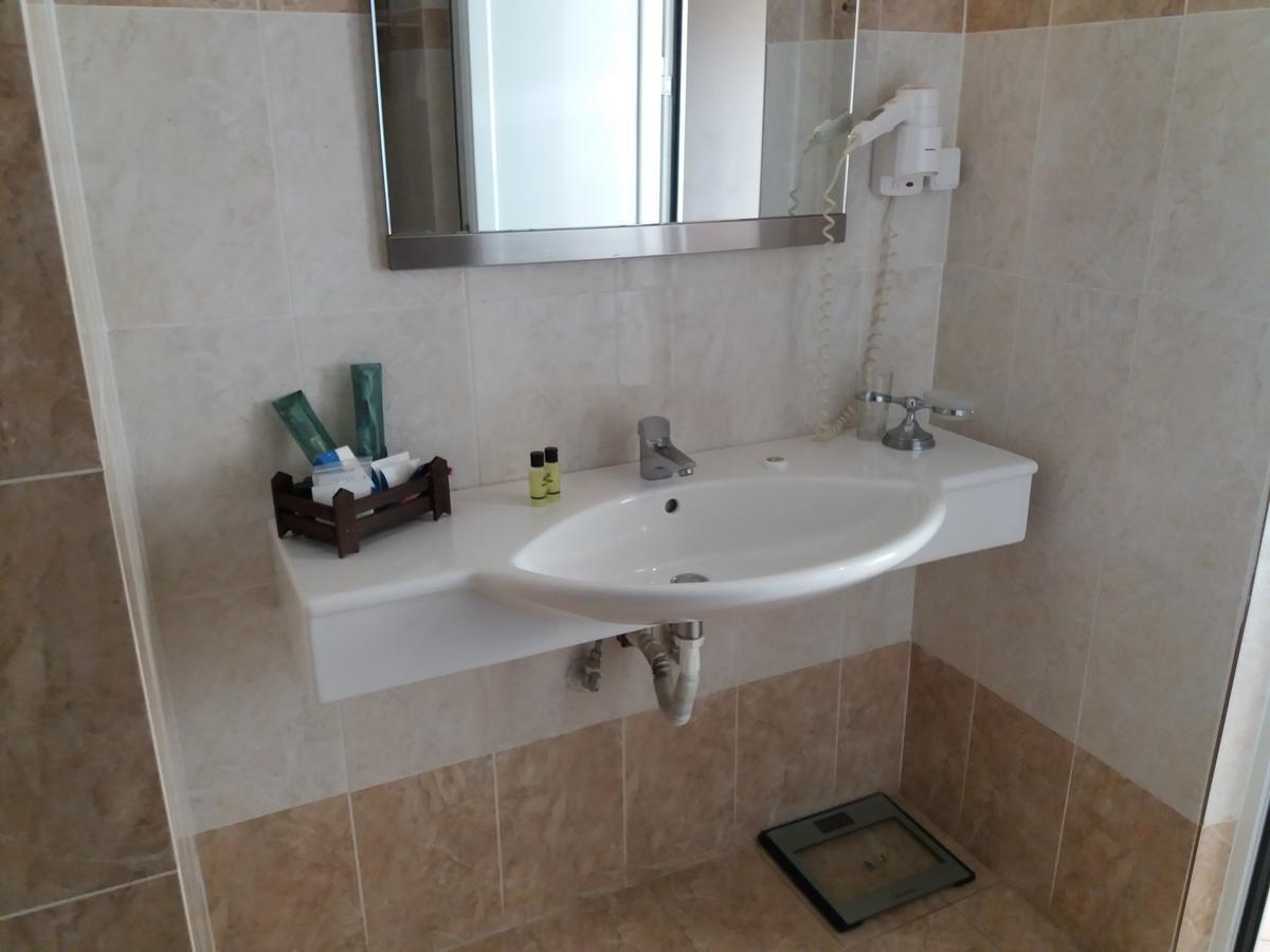 Zorbas Hotel Миртея Экстерьер фото