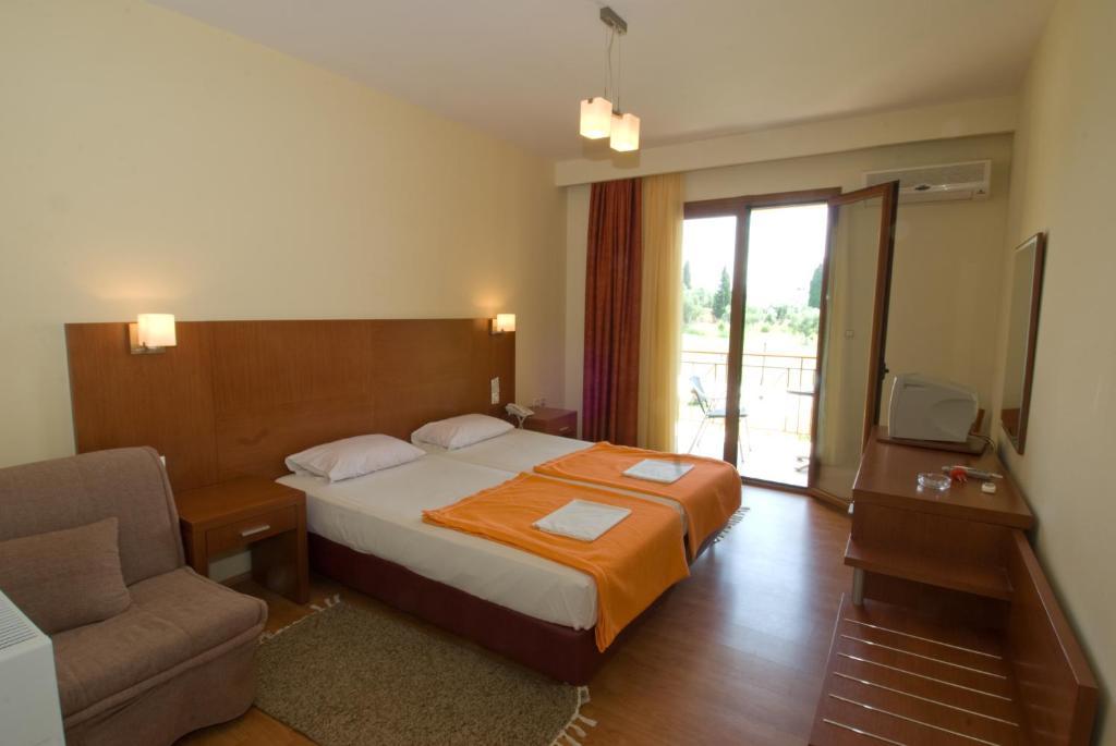 Zorbas Hotel Миртея Экстерьер фото